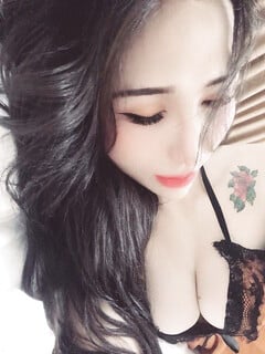 Check hàng em Thùy Nhung hàng VIP Sài Gòn cho các đại gia ch